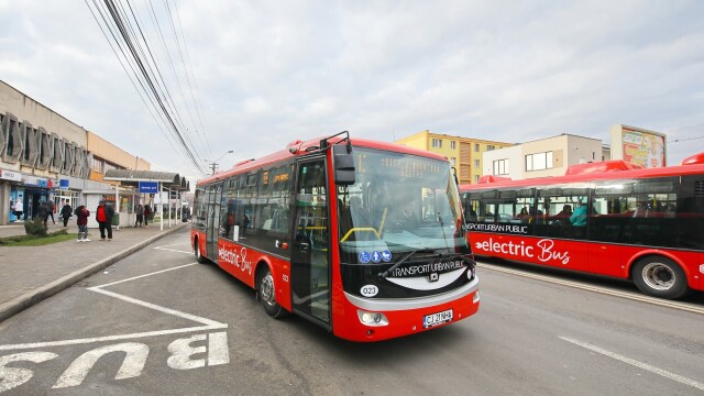 Primul oraş din România în care toate mijloacele de transport în comun sunt electrice - Imaginea 5