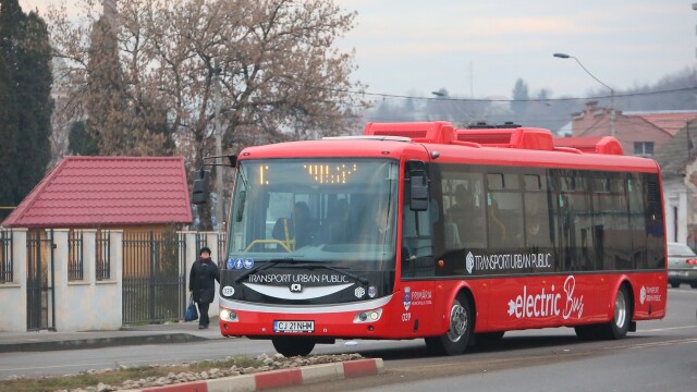 Primul oraş din România în care toate mijloacele de transport în comun sunt electrice - Imaginea 6