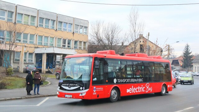 Primul oraş din România în care toate mijloacele de transport în comun sunt electrice - Imaginea 7