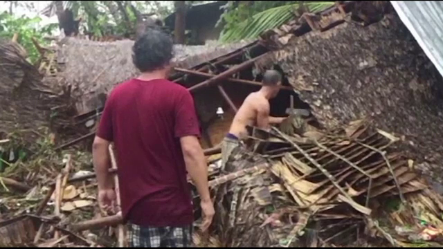 Un taifun violent a stricat Crăciunul a mii de filipinezi. Bilanțul pagubelor este uriaș - Imaginea 3