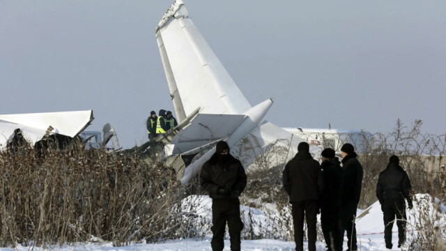Tragedie în Kazahstan. Un avion cu 100 de persoane la bord s-a prăbușit. Cel puțin 12 morți - Imaginea 3
