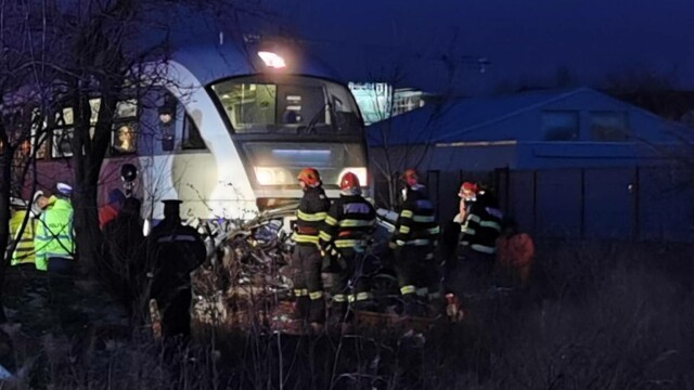 Șofer spulberat de tren, în apropiere de Timişoara. Victima, în stare gravă - Imaginea 1