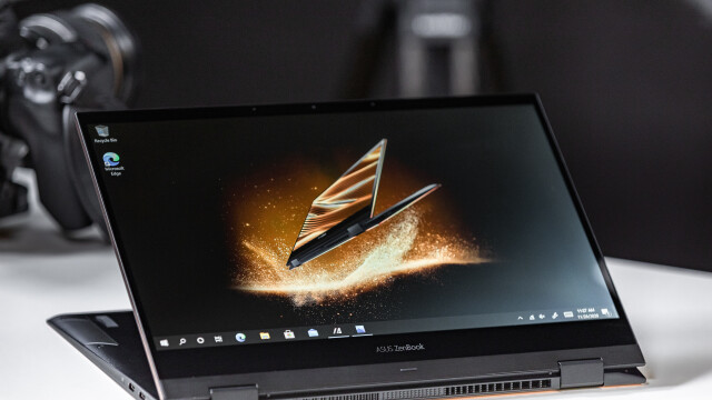 (P) ZenBook Flip S UX371 – un laptop ușor, compact și performant, cu ecran OLED 4K rabatabil la 360 de grade - Imaginea 2