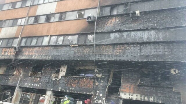 Majoritatea locatarilor blocului din Constanța mistuit de flăcări nu au și bunurile asigurate. Au pierdut munca de-o viață - Imaginea 7