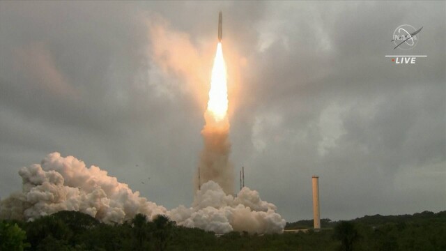 NASA a lansat cu succes telescopul spaţial James Webb din Guyana Franceză. FOTO & VIDEO - Imaginea 3