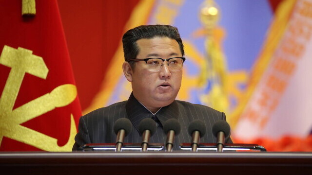 FOTO. Cum arată acum Kim Jong Un. Liderul nord-coreean a slăbit semnificativ - Imaginea 1