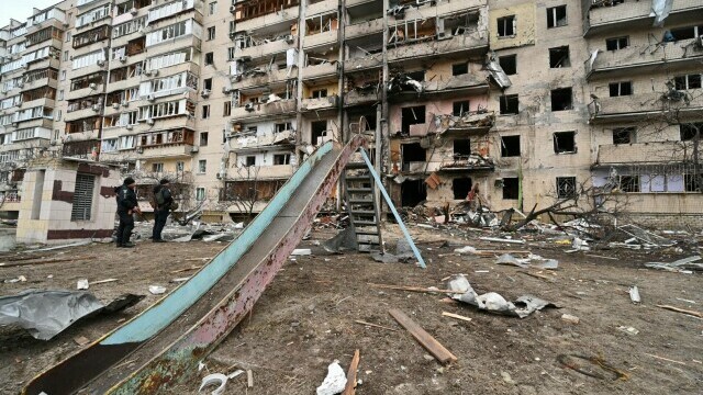 Război în Ucraina, ziua 2. Orașul Nicolaev, aflat la 100 de kilometri de Odessa, este sub asediu - Imaginea 4