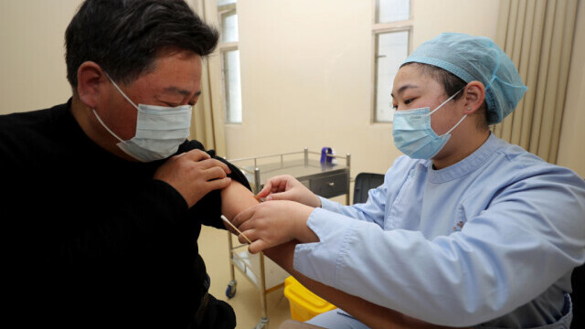 Vaccinare pe scară largă în Beijing. China a raportat 33 de noi cazuri de infectare, un record în ultimele 2 luni - Imaginea 1