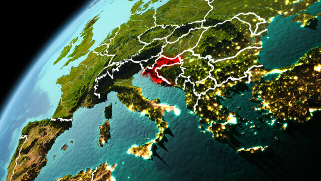 Imagini din satelit arată impactul cutremurului din Croația. Solul a coborât cu 10 cm în Petrinja - Imaginea 1