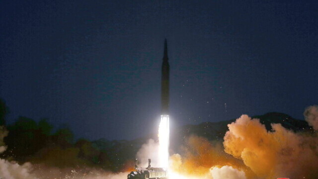 Reacția sud-coreenilor după ce Kim Jong Un a testat cu succes o rachetă hipersonică. A lovit o țintă la 1.000 de km distanță - Imaginea 3