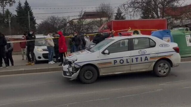 O mașină de poliție a lovit două fetițe care traversau strada, în Capitală. Una a murit. FOTO și VIDEO - Imaginea 3