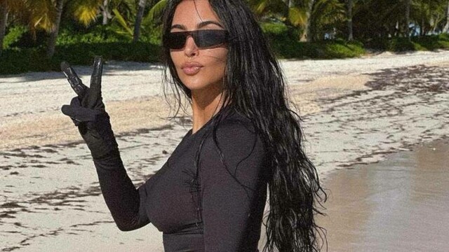 Gafă de photoshop. Poza pe care Kim Kardashian a șters-o după ce fanii au criticat-o - Imaginea 3