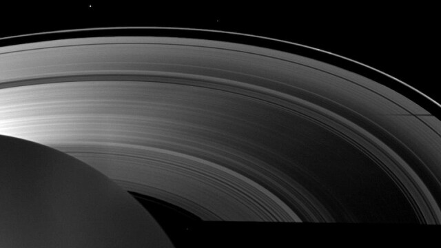 Imagini unice surprinse de proba spatiala Cassini. Misterele planetei Saturn au fost dezvaluite - Imaginea 4