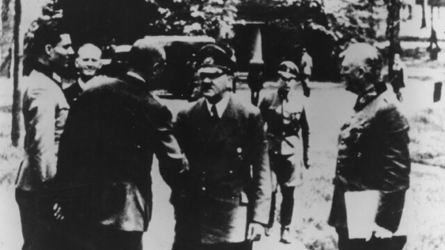 In urma cu 70 de ani, istoria lumii s-ar fi putut schimba. Povestea ofiterului german care a incercat sa-l ucida pe Hitler - Imaginea 5