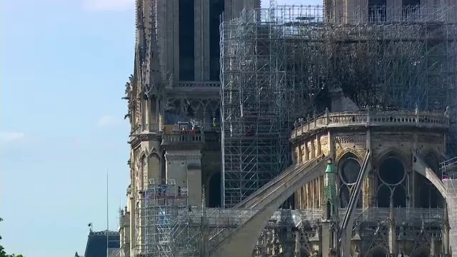Motivul pentru care francezii se tem că tavanul catedralei Notre-Dame s-ar putea prăbuși - Imaginea 6