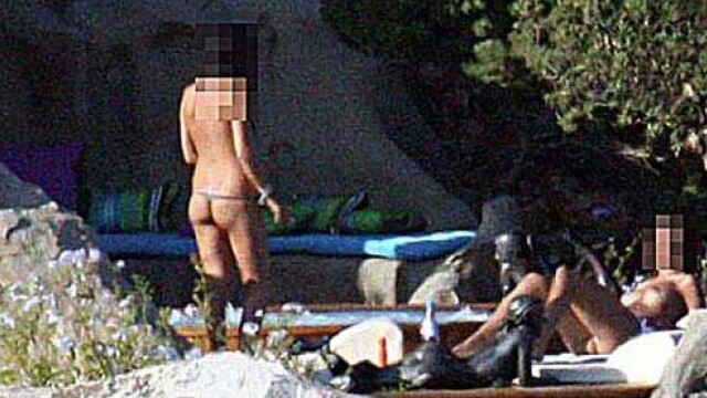 Orgie sexuala in gradina lui Berlusconi! Vezi aici pozele incriminatorii! - Imaginea 2