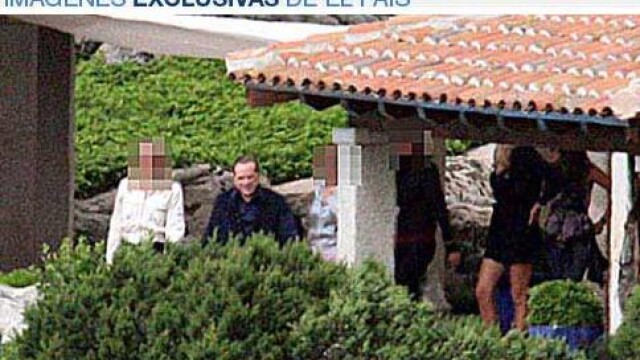 Orgie sexuala in gradina lui Berlusconi! Vezi aici pozele incriminatorii! - Imaginea 3