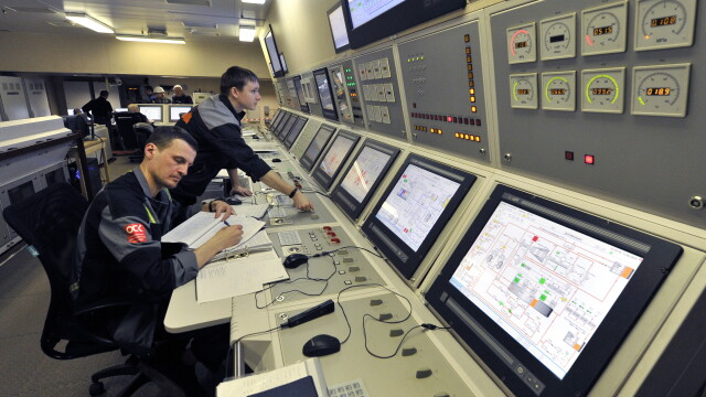 Rusia trimite în larg controversata navă numită ”Cernobîl plutitor”. GALERIE FOTO - Imaginea 9