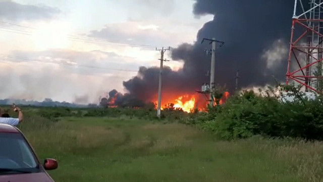 Incendiu puternic la Pitești. Intervin 18 autospeciale de pompieri - Imaginea 5