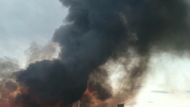 Incendiu puternic la Pitești. Intervin 18 autospeciale de pompieri - Imaginea 4
