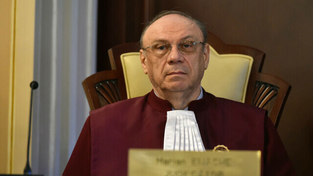Cine este Marian Enache, noul președinte al Curții Constituționale. A fost consilierul lui Iliescu - Imaginea 2