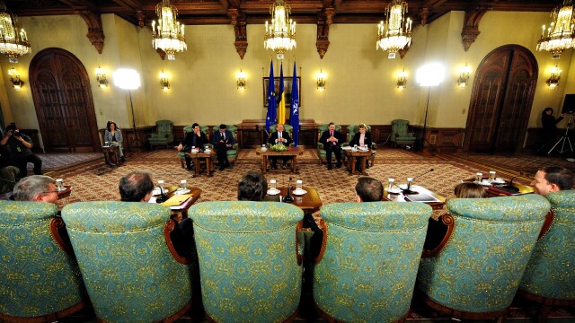 E oficial: Romania imprumuta 20 de miliarde de euro de la FMI si CE! - Imaginea 2