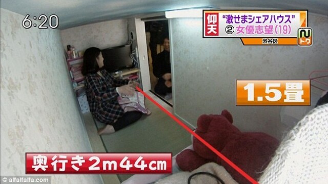 Viata tinerilor din Tokyo care traiesc in apartamente-sicriu. Chiria, echivalentul a 2.000 de lei - Imaginea 1
