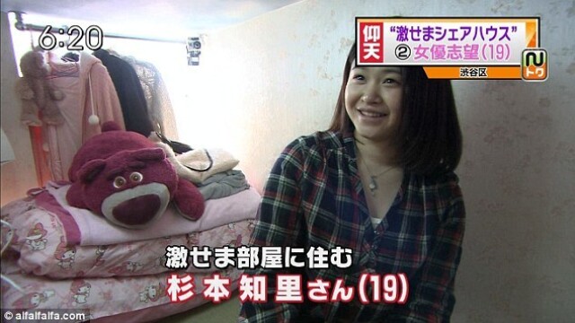 Viata tinerilor din Tokyo care traiesc in apartamente-sicriu. Chiria, echivalentul a 2.000 de lei - Imaginea 7