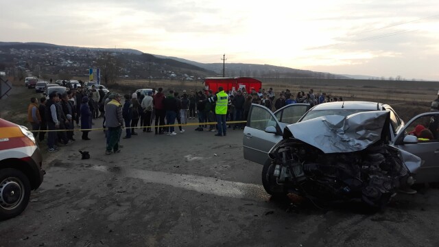 Accident grav în județul Vaslui, în care 2 persoane au murit. A fost activat planul roșu VIDEO - Imaginea 4