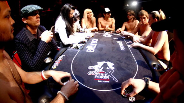 Vrei sa participi la turneul mondial de poker pe dezbracate? FOTO! - Imaginea 4