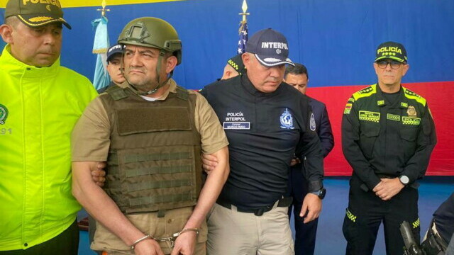 Cel mai periculos traficant de droguri din lume, extrădat de Columbia în SUA. A fost escortat de un convoi uriaș de blindate - Imaginea 2