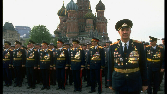 FOTO | Scurtă istorie a zilei de 9 mai. De ce aniversează Rusia Ziua Victoriei în 9 mai și restul Europei în 8 mai - Imaginea 11