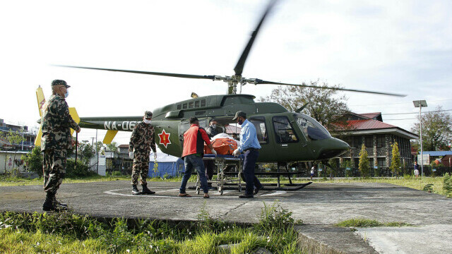 Un avion cu 22 de persoane la bord a dispărut de pe radare în Nepal. Familiile plâng de durere pe aeroport - Imaginea 3