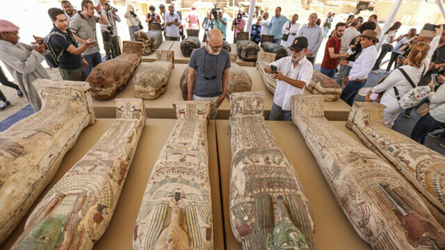 Arheologii au deschis sute de sarcofage din Egipt care au stat închise 2.500 de ani. Ce au găsit în unul dintre ele. FOTO - Imaginea 3