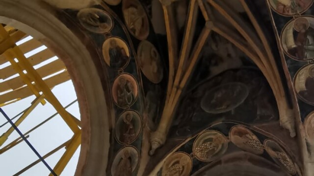 Lucrările de restaurare a picturilor murale a Bisericii ”Sfântul Nicolae” au fost finalizate - Imaginea 2