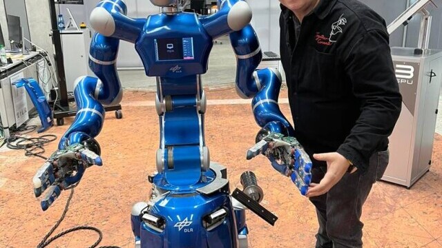 Toro, unul dintre cei mai performanți roboți umanoizi din lume, a fost gândit și dezvoltat de români - Imaginea 8