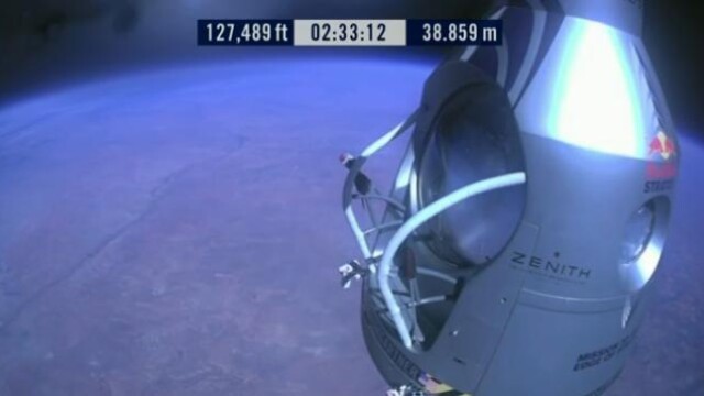 Record mondial.Austriacul Felix s-a aruncat din cosmos.A coborat 39.000m cu viteza sunetului. VIDEO - Imaginea 3