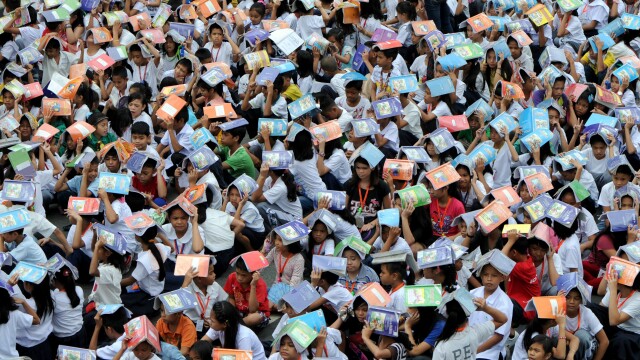 Bilantul cutremurului de 7,1 din Filipine. Sunt cel putin 172 de morti si 22 de persoane disparute - Imaginea 4