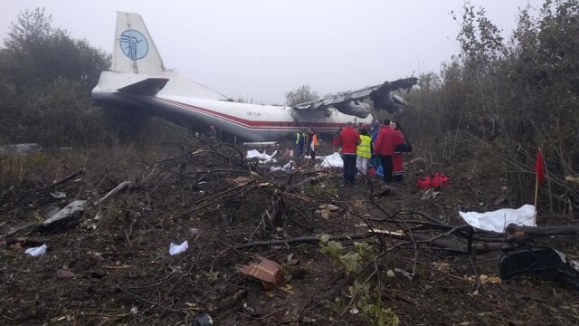 Avion prăbuşit lângă aeroportul Lviv din Ucraina. Ar fi rămas fără carburant - Imaginea 10