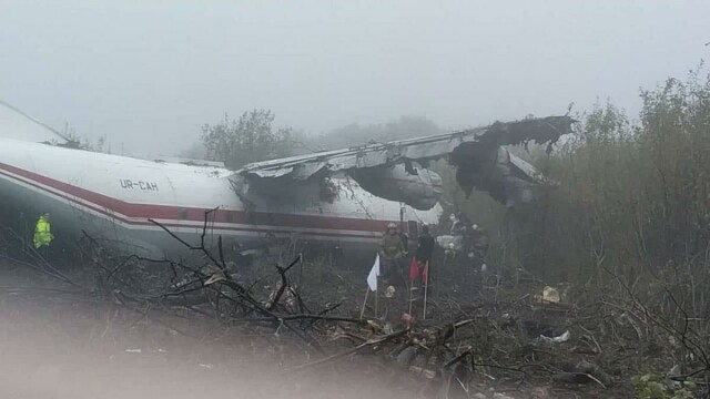 Avion prăbuşit lângă aeroportul Lviv din Ucraina. Ar fi rămas fără carburant - Imaginea 8