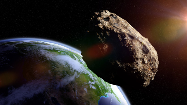 Un asteroid imens, cu ”potenţial periculos”, filmat când se apropie de Pământ. VIDEO - Imaginea 1