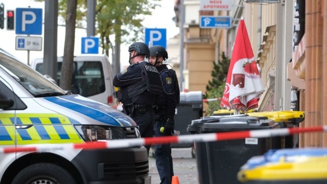 Atac armat lângă o sinagogă în Germania: doi oameni au fost uciși. O persoană a fost arestată - Imaginea 4