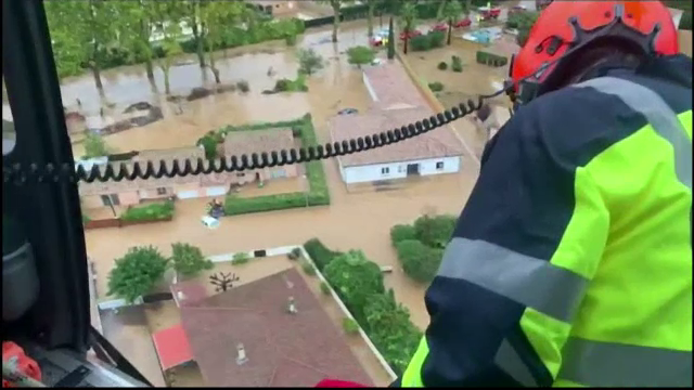 Inundații grave în Spania după o serie de furtuni violente. Pagubele sunt uriașe - Imaginea 1