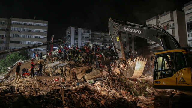 Cutremur în Turcia: 25 de morți, 800 răniți. Românii care au simțit seismul sunt îngroziți - Imaginea 1
