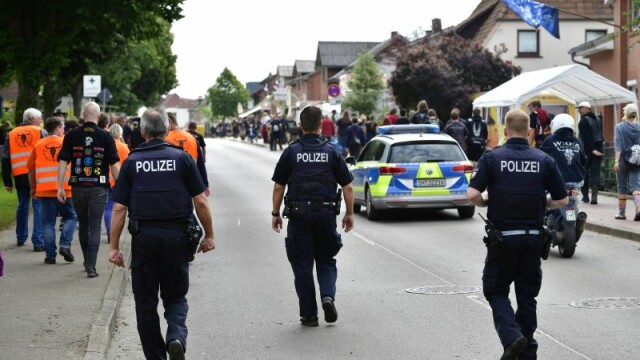 Atac armat lângă o sinagogă în Germania: doi oameni au fost uciși. O persoană a fost arestată - Imaginea 2