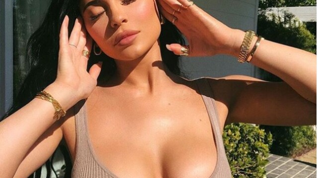 Kylie Jenner și-a surprins fanii cu o poză intimă. De ce este fotografia ei favorită - Imaginea 4