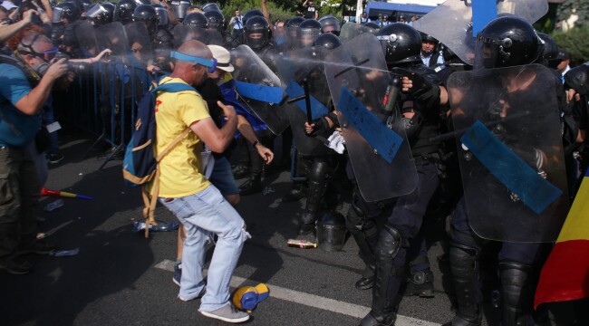 Proteste Piata Victoriei 10 august