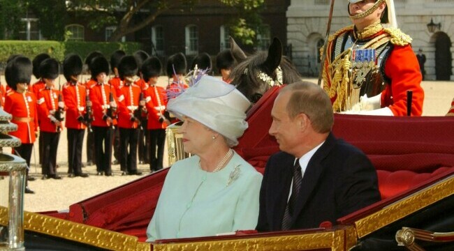 regina elisabeta si vladimir putin