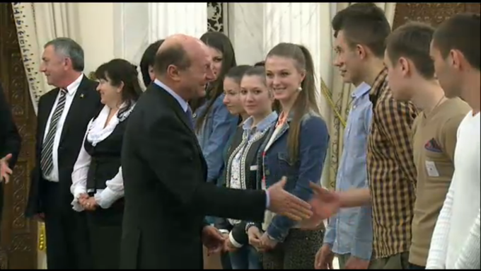 Traian Basescu la intalnirea cu elevii din Transnistria