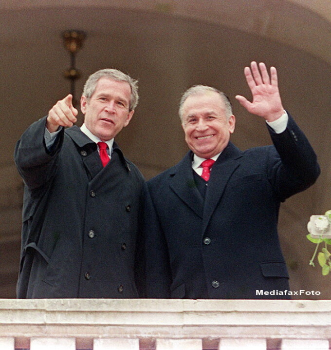 Ion Iliescu, George W. Bush Ion Iliescu, George W. Bush